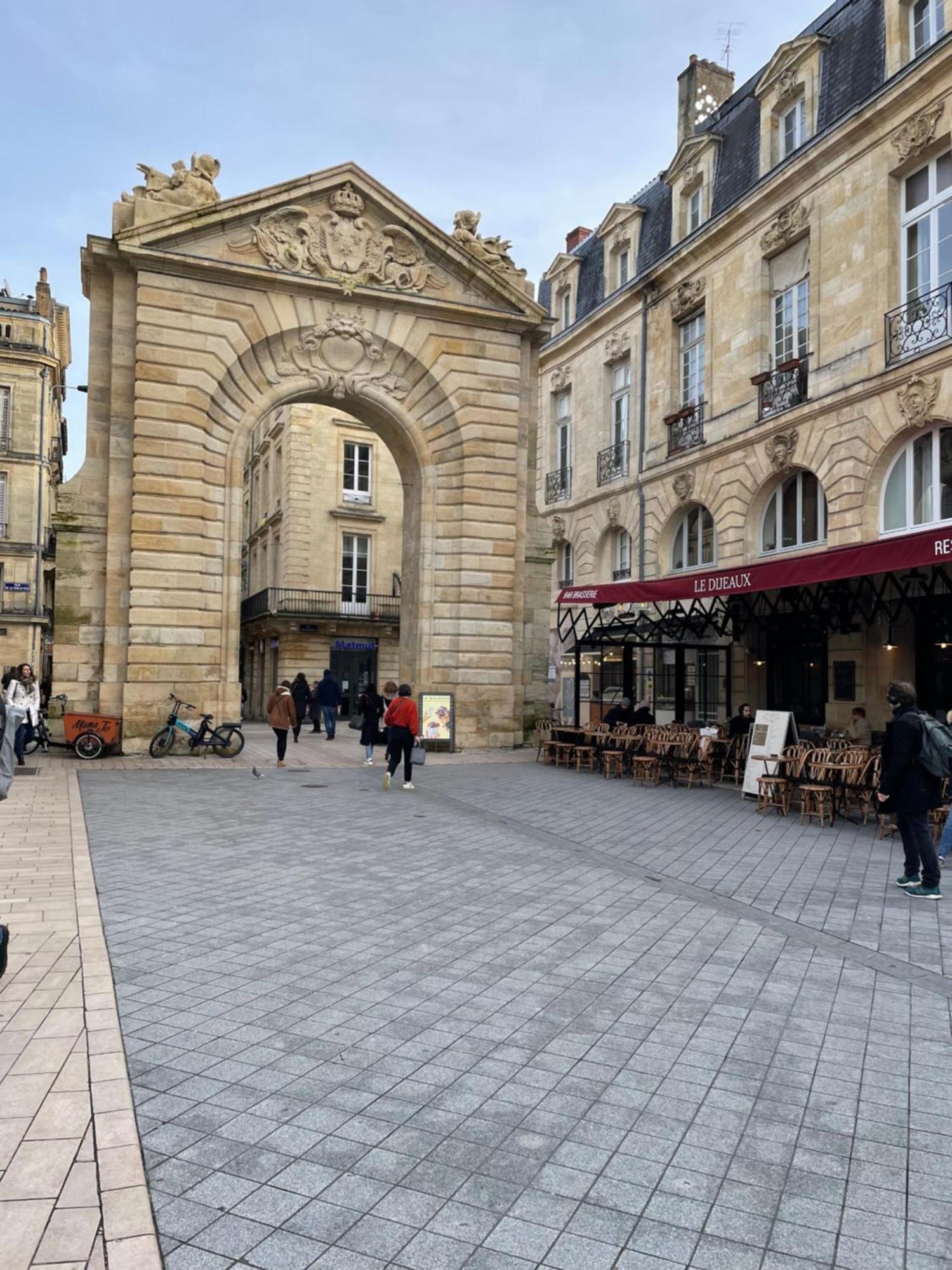 Le Quai Bourgeois Appartement *